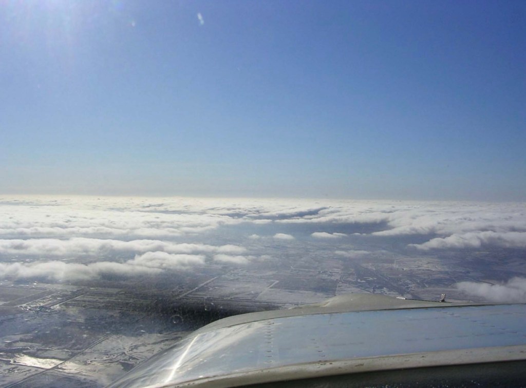 Photo: Cockpit view of clouds ©CRFCYYC